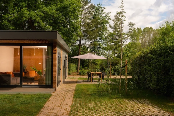 Tiny Cabin in Zuna: knus verblijf voor 4 in het groene Twente - thumbnail 1