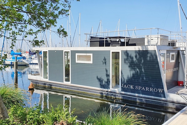 Stijlvolle woonboot met dakterras in Marina Muiderzand, Almere - thumbnail 6