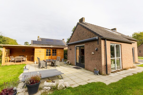 Vrijstaande 6-persoons bosbungalow met omheinde tuin in Ewijk - thumbnail 6