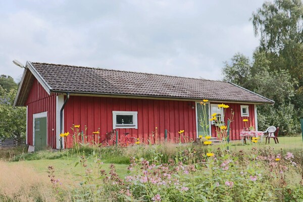 Knus vakantiehuis aan de golfbaan bij Torup, Halland - thumbnail 1