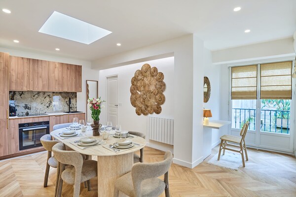 Ruim appartement voor 6 aan Canal Saint-Martin, 10e arrondissement - thumbnail 6