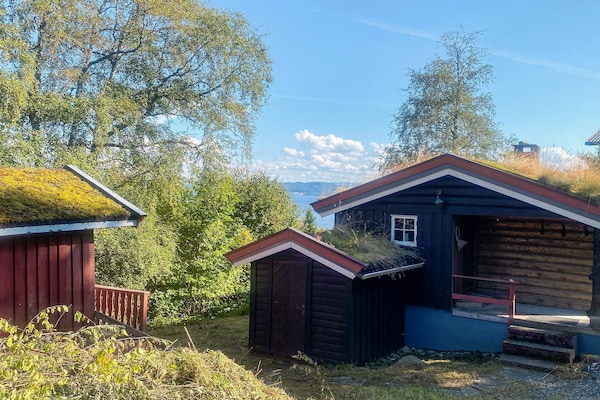 Authentiek vakantiehuis met fjordzicht en houtkachel bij Leksvik - thumbnail 6