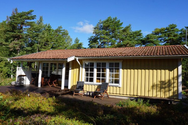 Zonnig vakantiehuis aan de golfbaan op 250m van zee in Strömstad - thumbnail 4