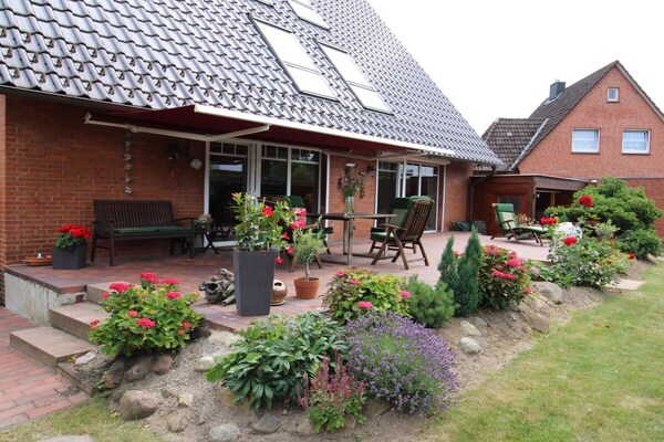 Stijlvol appartement met zonneterras en open haard vlakbij de Oostzee - thumbnail 2