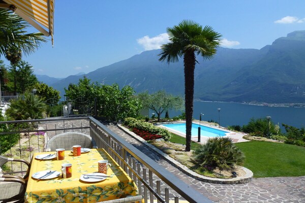 Casa Gio: Appartement met privézwembad en panoramisch uitzicht op het Gardameer - thumbnail 3
