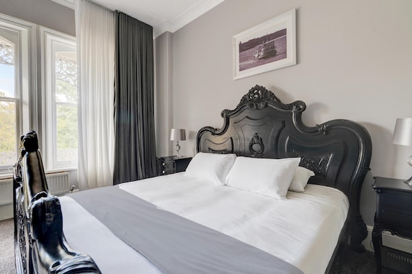 Executive Double Room in Liverpool nabij Sefton Park - thumbnail 3