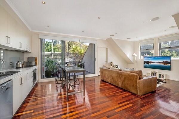 Licht appartement in Northcote met barbecue-terras - thumbnail 1