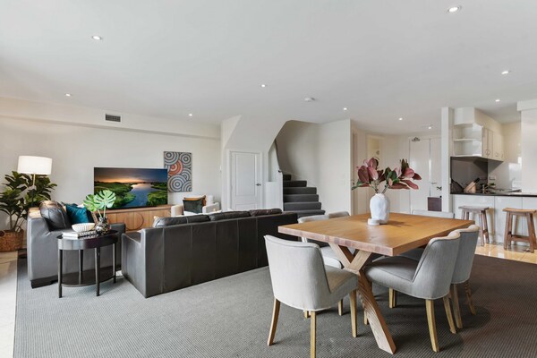 Ruim 3-slaapkamer appartement naast de MCG in East Melbourne - thumbnail 6
