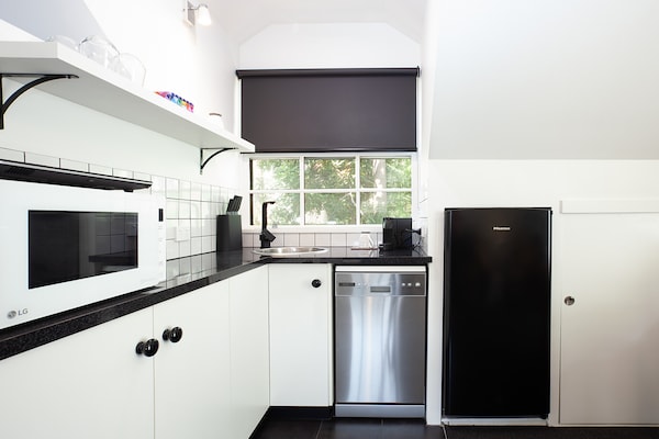 Luxe Studio-appartement in Woolwich nabij het water - thumbnail 3