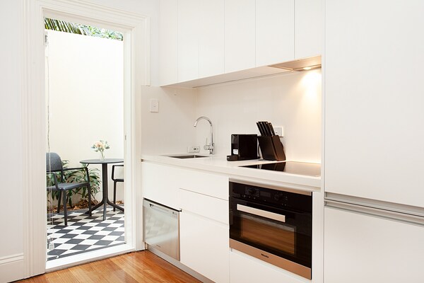 Stijlvol studio-appartement met eigen terras in Lewisham - thumbnail 5
