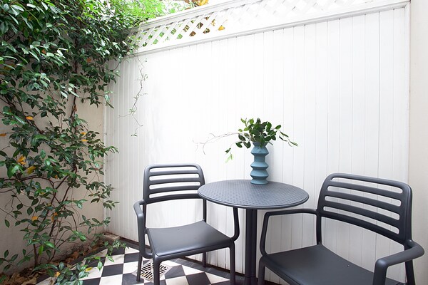 Licht studio-appartement in historische villa in Lewisham - thumbnail 4