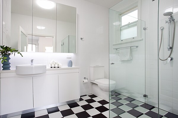 Licht studio-appartement in historische villa in Lewisham - thumbnail 5