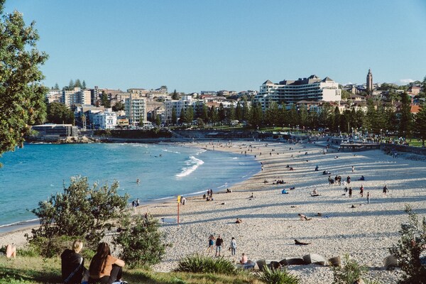 Modern appartement nabij Coogee Beach met privéterras en BBQ - thumbnail 4