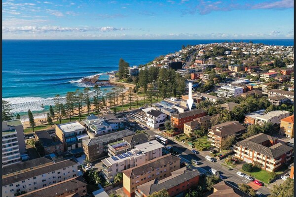 Trendy appartement aan Dee Why Beach met oceaanzicht en balkon - thumbnail 5