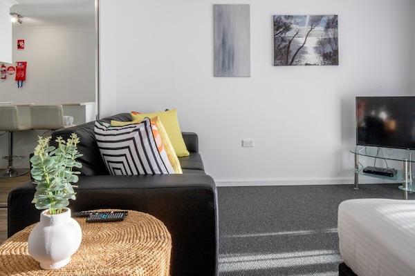Luxe studio-appartement aan Caseys Beach in Batehaven - thumbnail 6