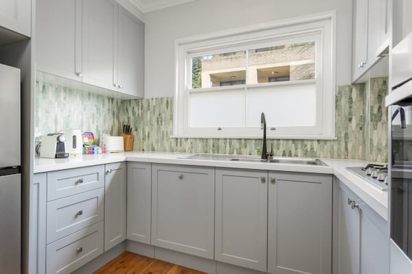 Luxe gerenoveerd appartement op loopafstand van Coogee Beach - thumbnail 6