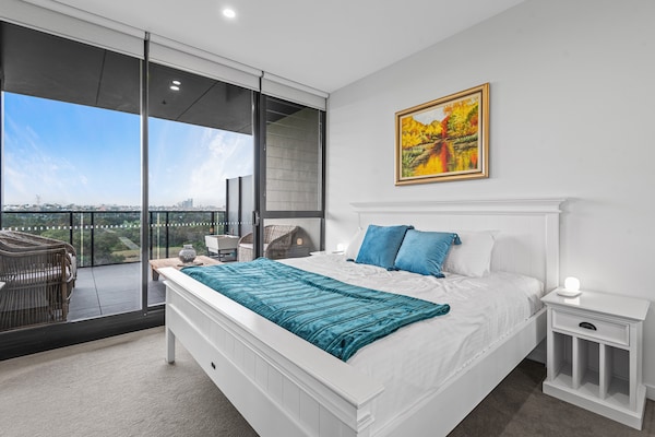 Stijlvol appartement met uitzicht op wetlands en golfbaan in Maribyrnong - thumbnail 6