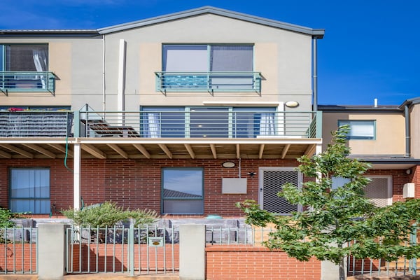 Knus appartement met 2 slaapkamers in Maribyrnong - thumbnail 1