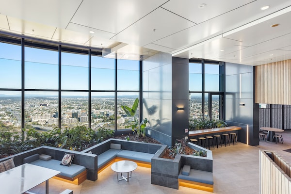 Modern appartement met panoramisch uitzicht in Brisbane City - thumbnail 3