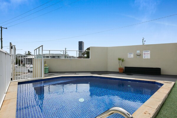 Stijlvol appartement in Southport met zwembad en dakterras - thumbnail 2