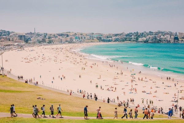 Stijlvol appartement tegenover het iconische Bondi Beach - thumbnail 2