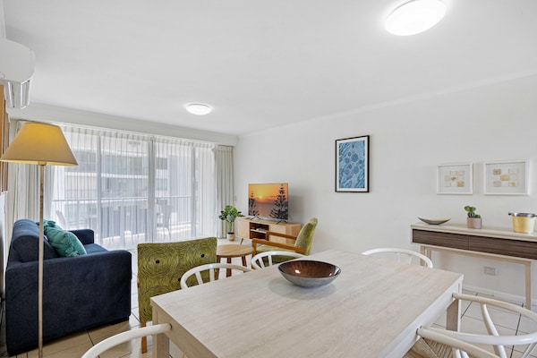 Luxe appartement in Alexandra Headland met oceaanuitzicht - thumbnail 2