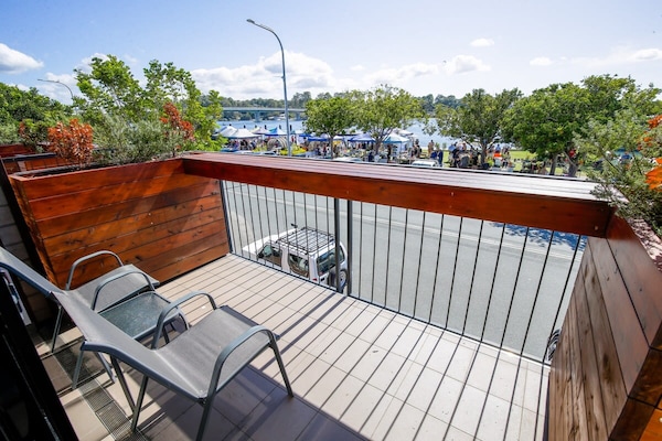 Modern appartement in North Batemans Bay met rivieruitzicht - thumbnail 2