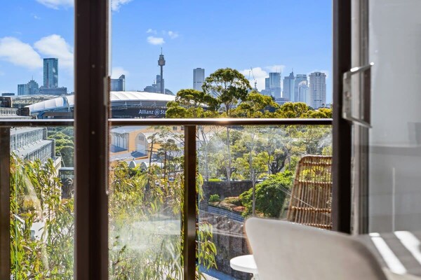 Prime Location 2-bed Apartment With Parking - Sydney Cricket Ground