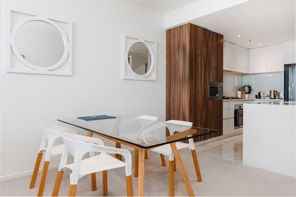 Modern appartement in City met uitzicht op Lake Burley Griffin - thumbnail 6