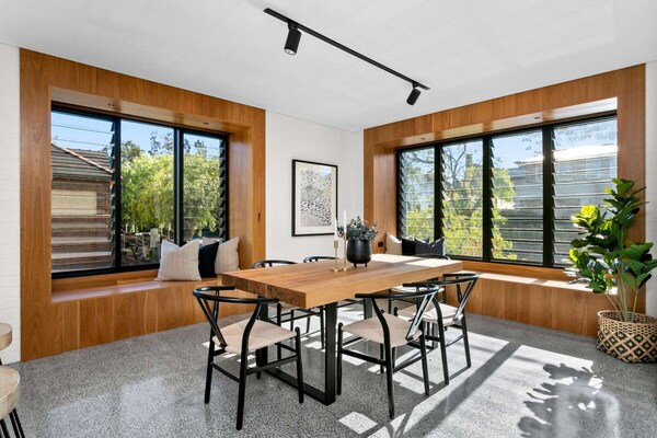 Luxe architectenwoning met zonnige patio op loopafstand van Queenscliff Beach - thumbnail 3
