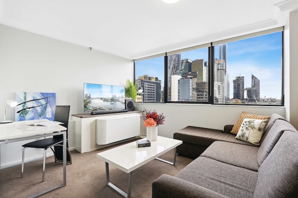 Chic appartement aan de Brisbane River met fenomenaal uitzicht - thumbnail 2