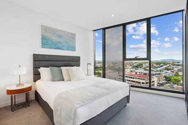 Stijlvol appartement met zwembad en skyline uitzicht in Fortitude Valley - thumbnail 4