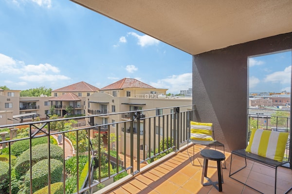 Modern appartement met 2 slaapkamers in het hart van Kingston - thumbnail 5