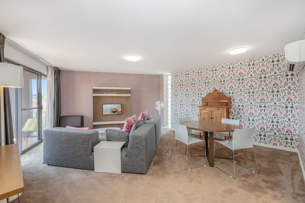 Modern appartement met 2 slaapkamers in het hart van Kingston - thumbnail 6