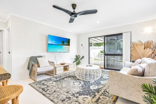 Licht en ruim triplex appartement nabij Holloways Beach - thumbnail 6