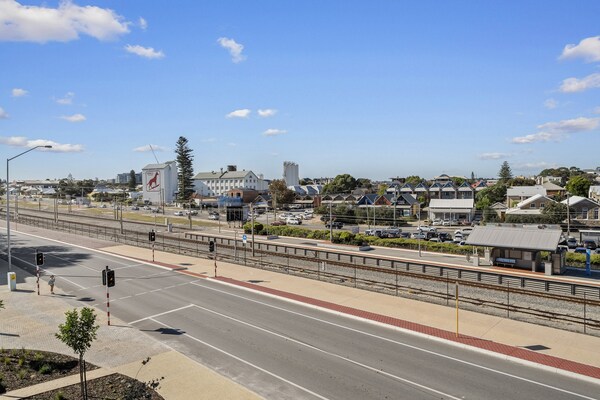 Modern appartement in North Fremantle met dakterras en parkeren - thumbnail 5