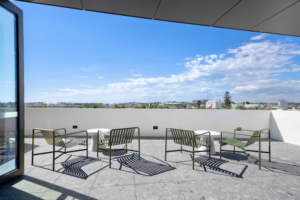 Modern appartement in North Fremantle met dakterras en parkeren - thumbnail 6