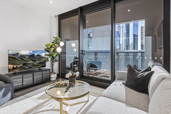 Elegant Southbank Escape Apartment With Balcony - Flinders Street Railway Station - Melbourne
