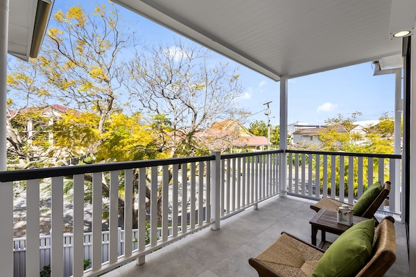 Ruim appartement in Clayfield met patio en BBQ voor 7 personen - thumbnail 5