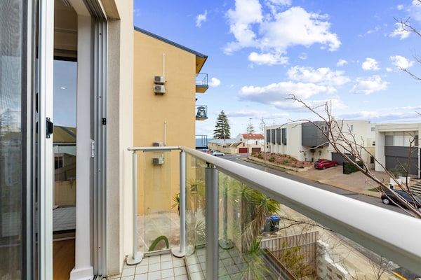 Stijlvol appartement op 100 meter van Henley Beach - thumbnail 3