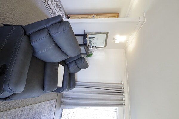 Ruim appartement voor 8 personen in centraal Tenterfield - thumbnail 6