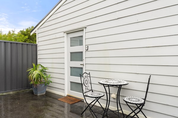 Rustig appartement met tuin in het hart van Bomaderry - thumbnail 6
