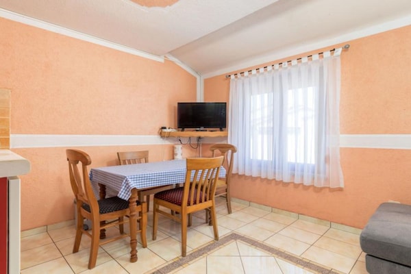 Knus appartement met terras voor 4, vlakbij strand en Brijuni - thumbnail 4