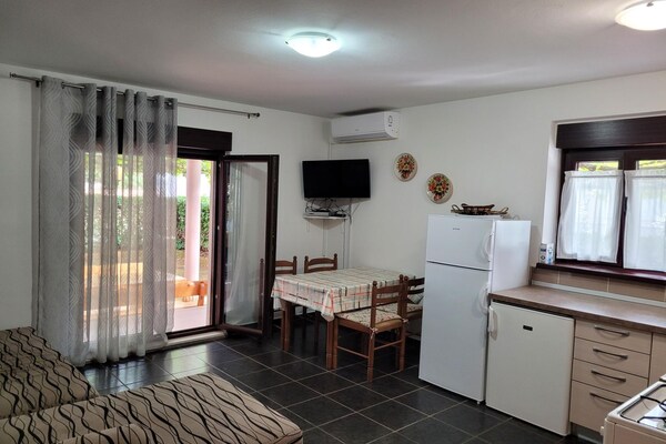 Knus appartement vlakbij strand in Fazana, met wifi en parkeren - thumbnail 2