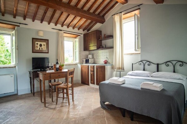 Licht studio-appartement Luna met uitzicht op Assisi - thumbnail 3