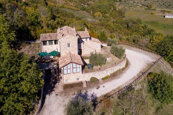 Ruim appartement Fuoco in Assisi met panoramisch terras - thumbnail 6