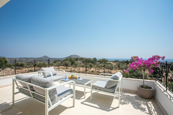 Vrijstaande villa met panoramisch uitzicht op Rhodos, vlakbij zee - thumbnail 4