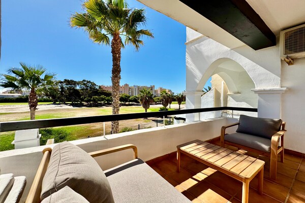 Stijlvol appartement aan golfbaan, 470m van Playa Serena - thumbnail 2