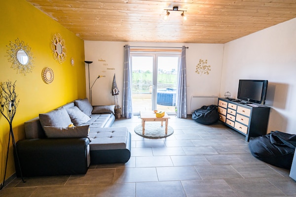 Appartement met jacuzzi en panoramisch uitzicht op de vallei bij de Eau d'Heure-meren - thumbnail 2