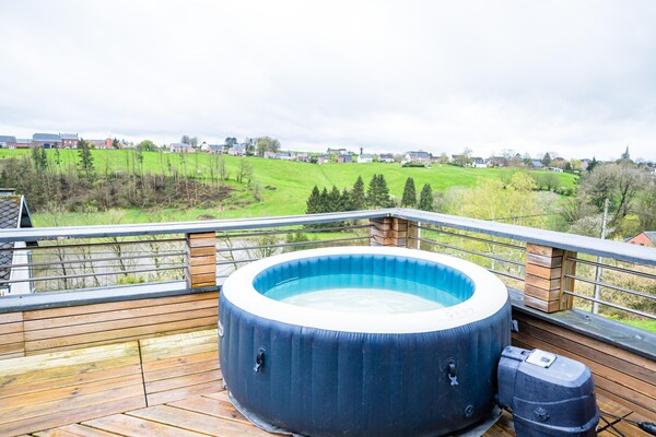 Appartement met jacuzzi en panoramisch uitzicht op de vallei bij de Eau d'Heure-meren - thumbnail 5